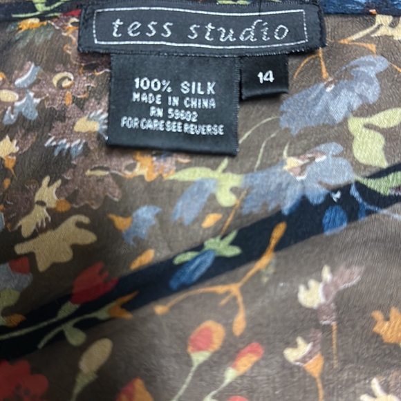 Top - Picture 3 of 3